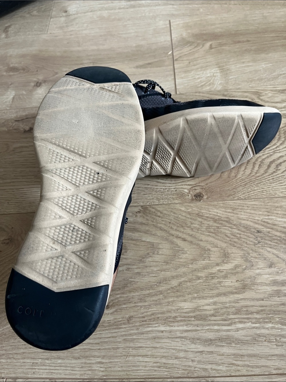 Cole Haan Men's
Grand Atlantic sneakers in a grey mesh and tan suede colorway - Picture 7 of 7
